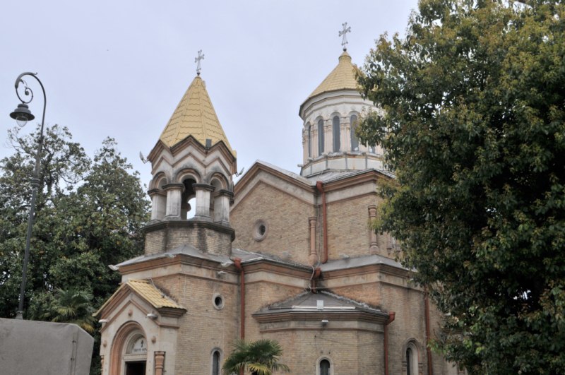 სომხური ეკლესია  (RU)